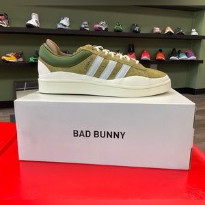 ADIDAS BAD BUNNY SZ 10.5 new